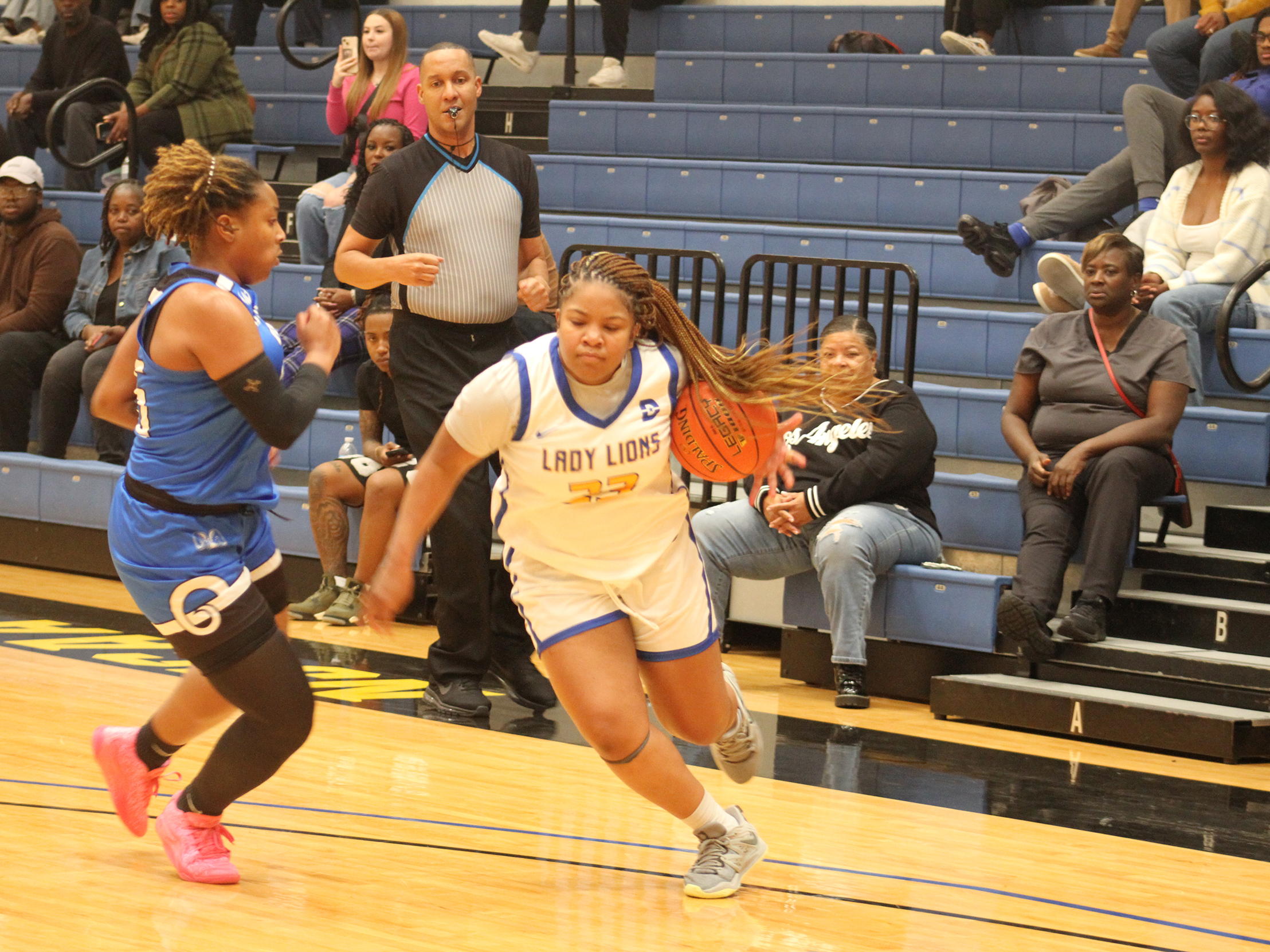 Mountain View Runs Away from Southwestern Adventist